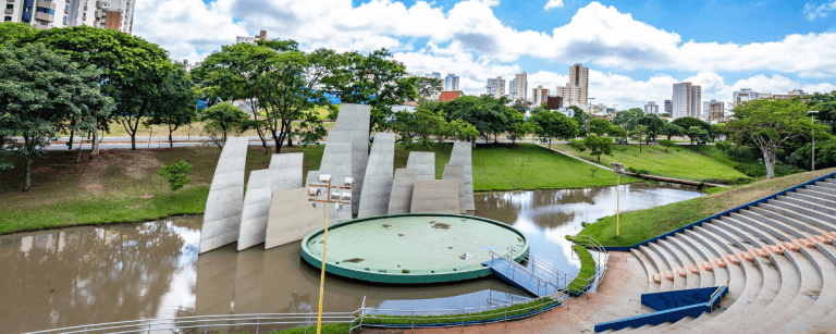 Praça Vitória Régia, Bauru